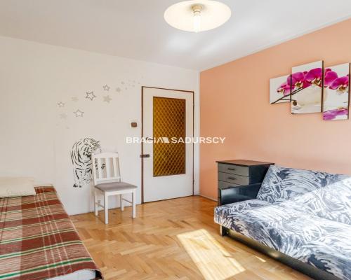 3 pok z osobną kuchnią, duży balkon-os.Piastów