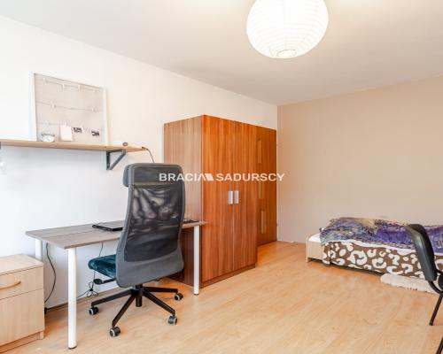 3 pok z osobną kuchnią ul.Stachiewicza.