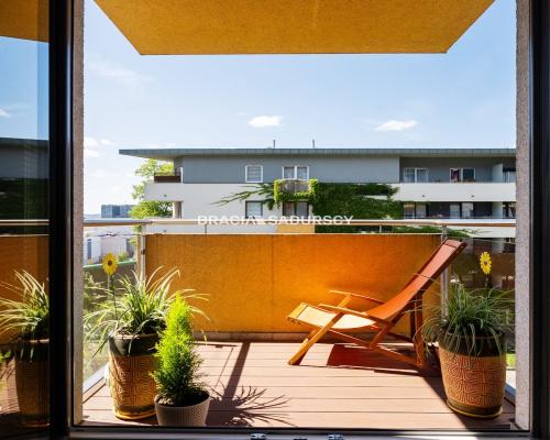 3pok obok Serenady/2014r./zamykany garaż/70,5m2