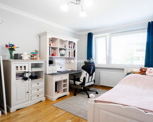 3pok obok Serenady/2014r./zamykany garaż/70,5m2