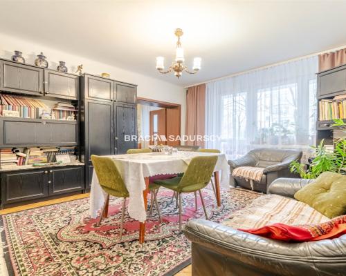 FUNKCJONALNE, NISKI PARTER, PRĄDNIK CZERWONY