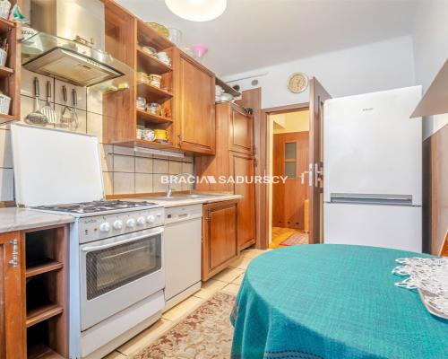 FUNKCJONALNE, NISKI PARTER, PRĄDNIK CZERWONY