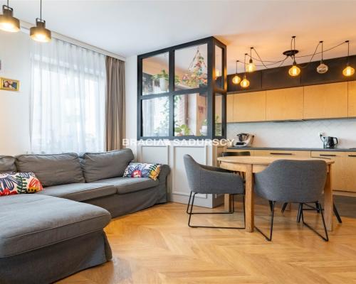 SŁONECZNE 3-POKOJOWE Z DUŻYM BALKONEM