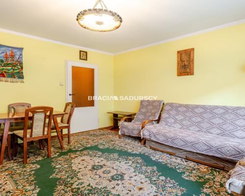 3-POKOJOWE Z BALKONEM - OSIEDLE PODWAWELSKIE