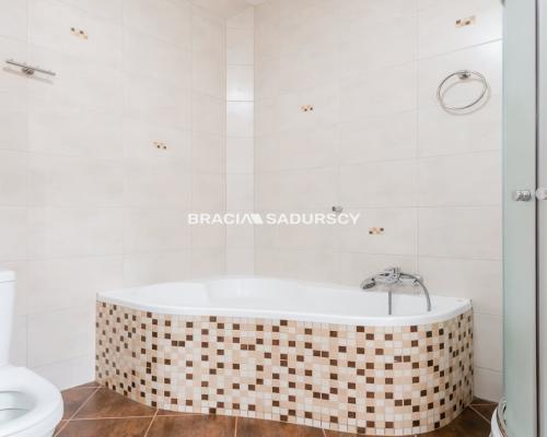 2 pok z ogródkiem ul. Kuźnicy Kołłątajowskiej