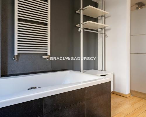 2 pok z dużym ogródkiem ul. Bobrzyńskiego