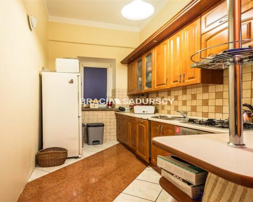 3 pok w samym centrum ul. Krowoderska