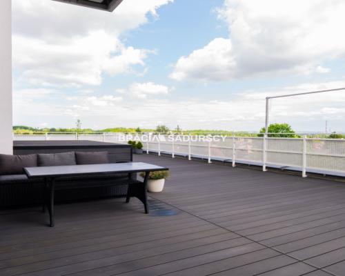 Wysoki standard/duży taras/2021/garaż/rejon Bonark