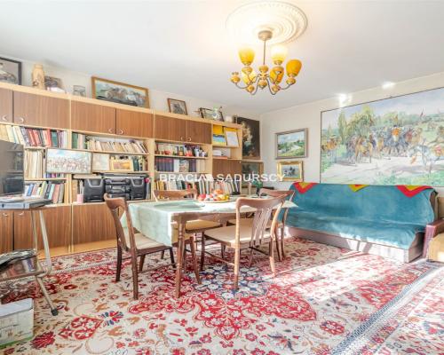 3niezalezne pokoje/2 balkony/2.piętro/do remontu