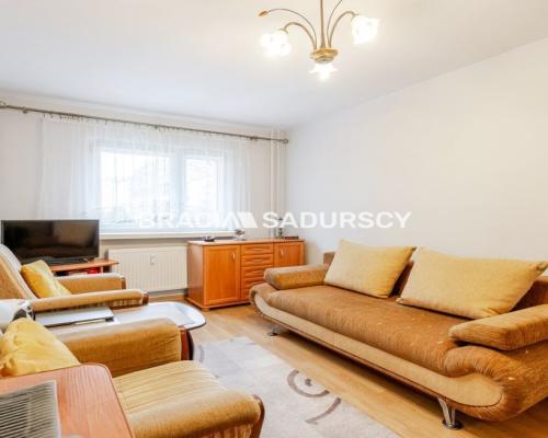 Przytulne 2 pok z osobną Kuchnią os. Oświecenia.