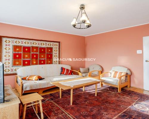 4-pok mieszkanie, 2 balkony i piwnica - Kurdwanów