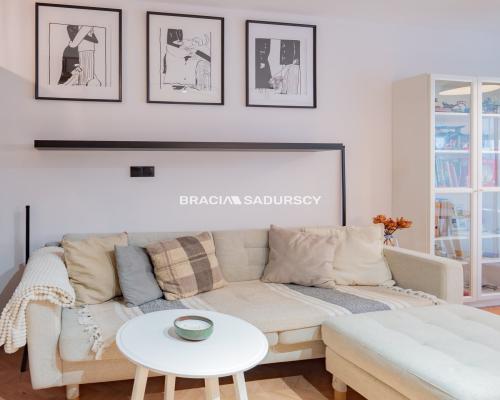 3-pok z ogródkiem/Wola Duchacka/2020/garaż