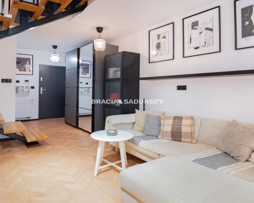 3-pok z ogródkiem/Wola Duchacka/2020/garaż