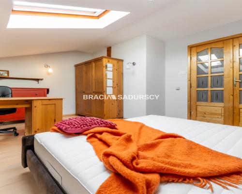 Mieszkanie w kamienicy 82 m2 stare miasto,poddasze