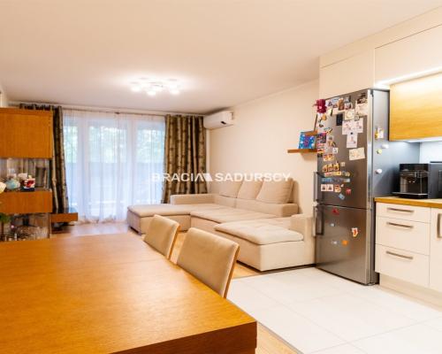 Komfortowe 3-pokojowe mieszkanie z 2 łazienkami!