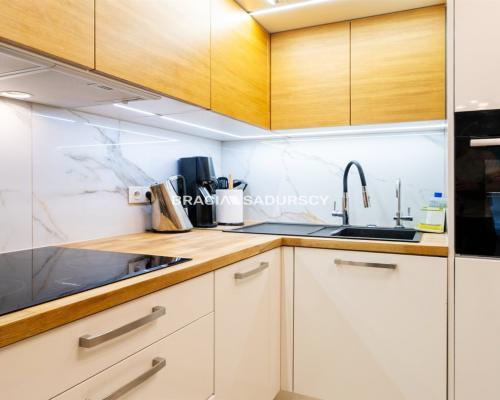 Komfortowe 3-pokojowe mieszkanie z 2 łazienkami!