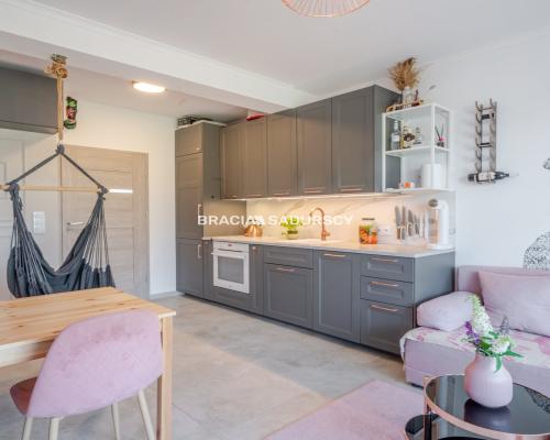 Bezczynszowe 2 pokojowe mieszkanie z ogródkiem