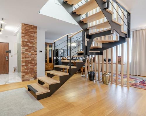 Wyjątkowe, 4-pokojowe mieszkanie dwupoziomowe!