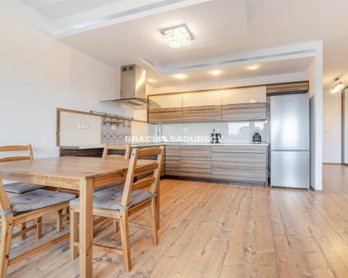 Lea Residence, 2 pokoje, 52 m², balkon z widokiem