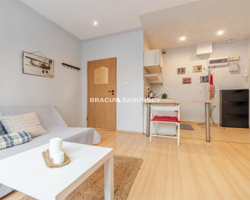 Kawalerka z piwnicą, wysoki parter – Wieliczka!