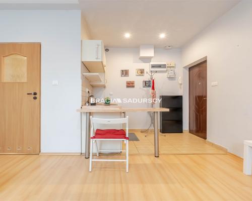 Kawalerka z piwnicą, wysoki parter – Wieliczka!