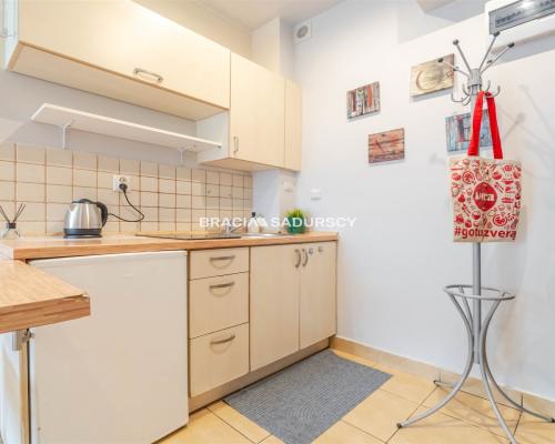 Kawalerka z piwnicą, wysoki parter – Wieliczka!