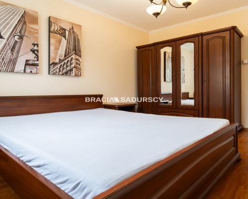 Grzegórzki-3 pok, oddzielna kuchnia