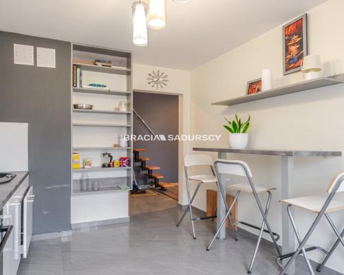 Wieliczka – dwupoziomowe mieszkanie 74 m²