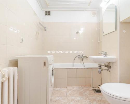 3 pokoje, + osobna kuchnia, Mistrzejowice