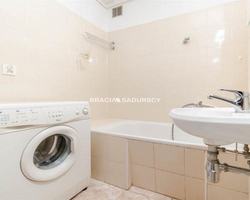 3 pokoje, + osobna kuchnia, Mistrzejowice