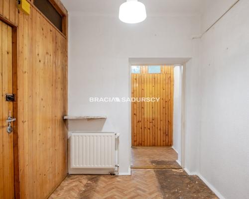 POŁOWA DOMU Z WŁASNYM OGRÓDKIEM