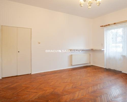 POŁOWA DOMU Z WŁASNYM OGRÓDKIEM