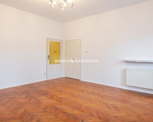 POŁOWA DOMU Z WŁASNYM OGRÓDKIEM