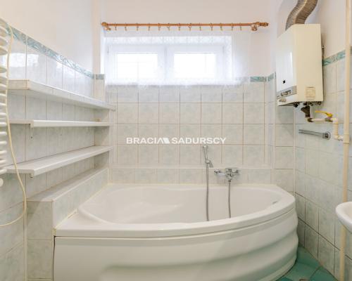 POŁOWA DOMU Z WŁASNYM OGRÓDKIEM