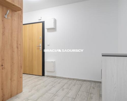 Komfortowe 2 pokoje z ogródkiem,garaż. Olsza.