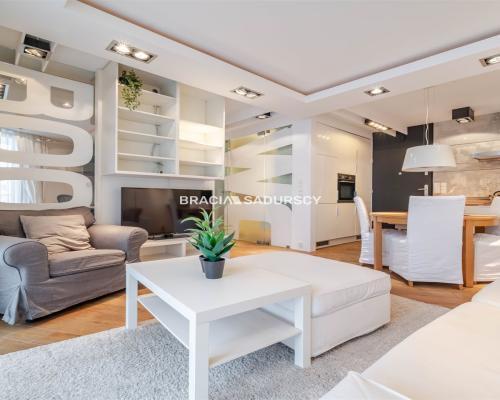 3 pokoje, duży taras, garaż, wysoki standard