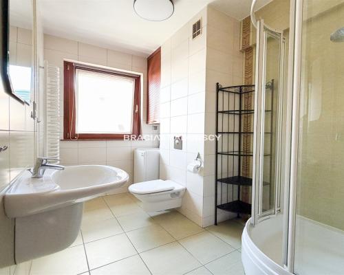 2 pok, duży balkon, osoba kuchnia, parking, tv ENG