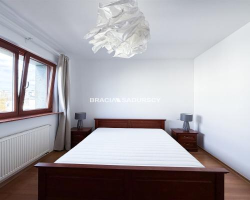 2 pok, duży balkon, osoba kuchnia, parking, tv ENG