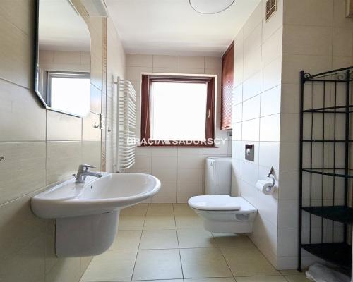 2 pok, duży balkon, osoba kuchnia, parking, tv ENG