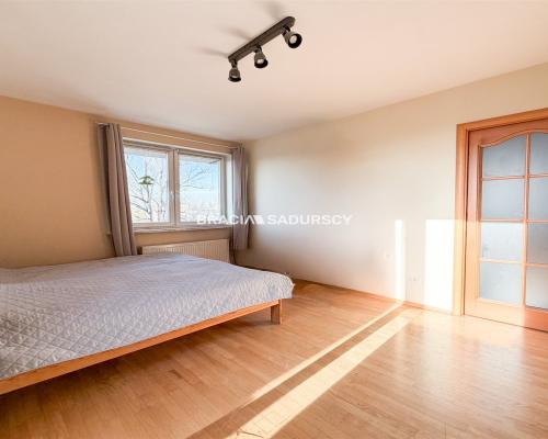 3-pok z garażem, balkon - dla rodziny