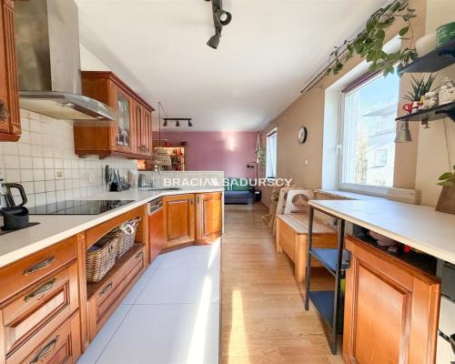 3-pok z garażem, balkon - dla rodziny