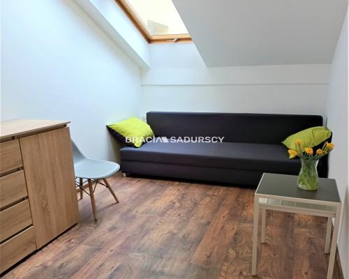 Wygodne mieszkanie z szybkim dojazdem do centrum!