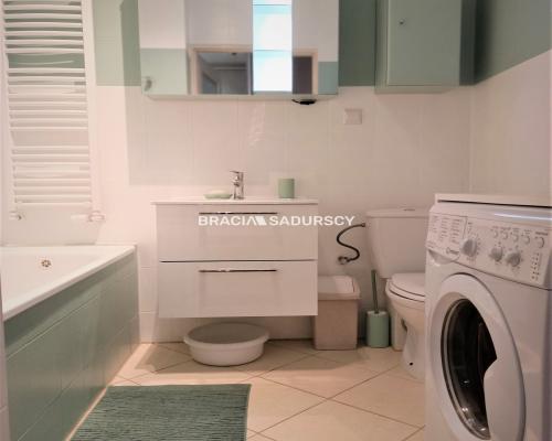 Wygodne mieszkanie z szybkim dojazdem do centrum!