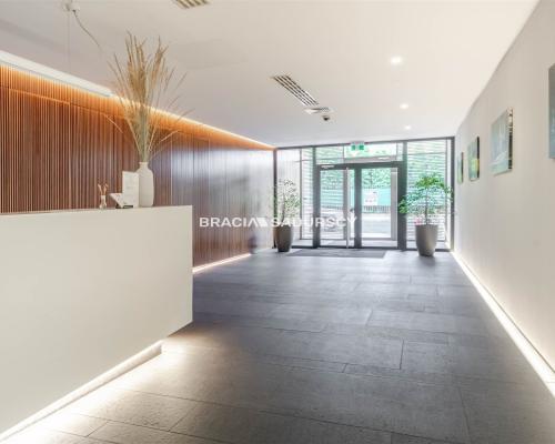 Wygodny elegancki apartament w centrum.