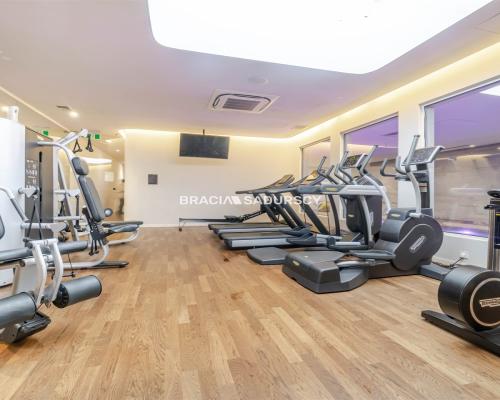 Wygodny elegancki apartament w centrum.