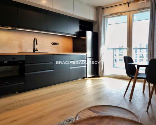 Nowoczesne mieszkanie z tarasem i garażem