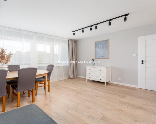 2-pokojowe, jasne z balkonem – ul. Wysłouchów!