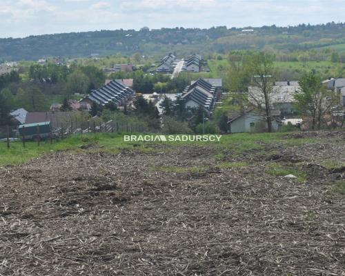 Działk MN2 przy ul. Magnoliowej w Wieliczce.