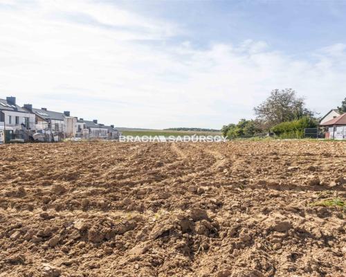 Działka budowlano-usługowa Zalesie!