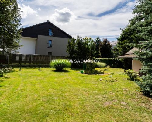 Atrakcyjna działka 9 arowa na Woli Justowskiej